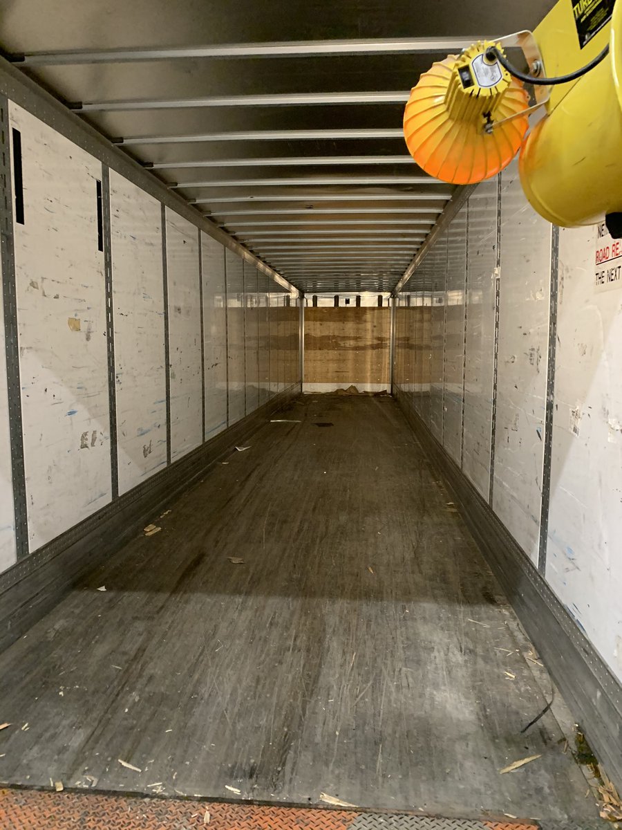 Dh team offloading the RDC tonight for D38/93 appreciation week!!! <a href="/hmalak/">Sam</a> <a href="/THDMikeP/">Mike Powell</a> <a href="/V_Soto_G/">Vanessa Soto-Garcia</a> <a href="/JasonArigoni/">Jason Arigoni</a>