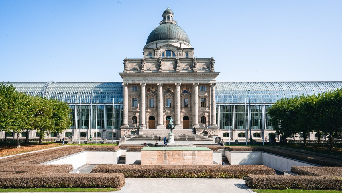 wanderonwards's tweet image. By the grace of the Immigration gods, my German residency permit was approved!! 5 year visa. All access to the EU. 

Are any of you trying to make the move over? Maybe I can answer a few Qs

#adventurethatislife #adventurevisuals #alwaysgo #exploreeverything #exploreeverywhere