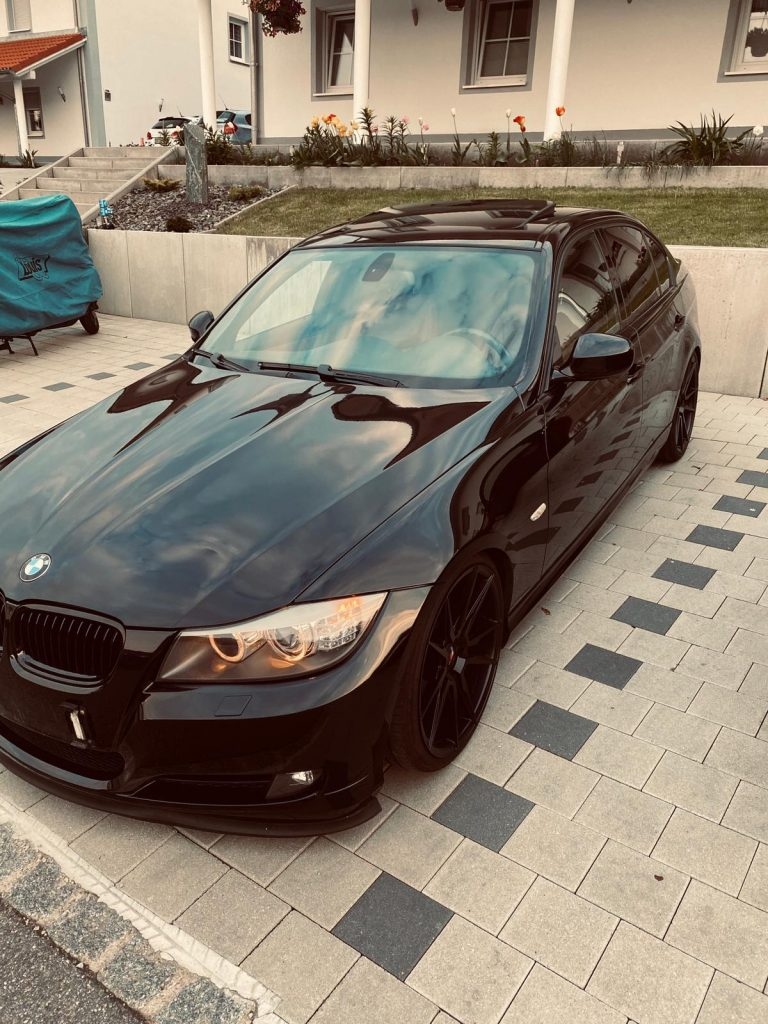 felgenfront's tweet photo. BMW 320d auf japanracingwheels⁠
- JR 21 Felgen.⁠
-
Jetzt auf https://t.co/HgPvMNZU4o registrieren und promotet werden!⁠
-
#felgen #bmw #japanracing #JR21 #tuning #bmwm #mpower #series3 #3erbmw #auto #automotive #supercar #petrolhead #bmw3er #kombi #bmwmotorsport #bmwgram https://t.co/H0Hk7Tnmni