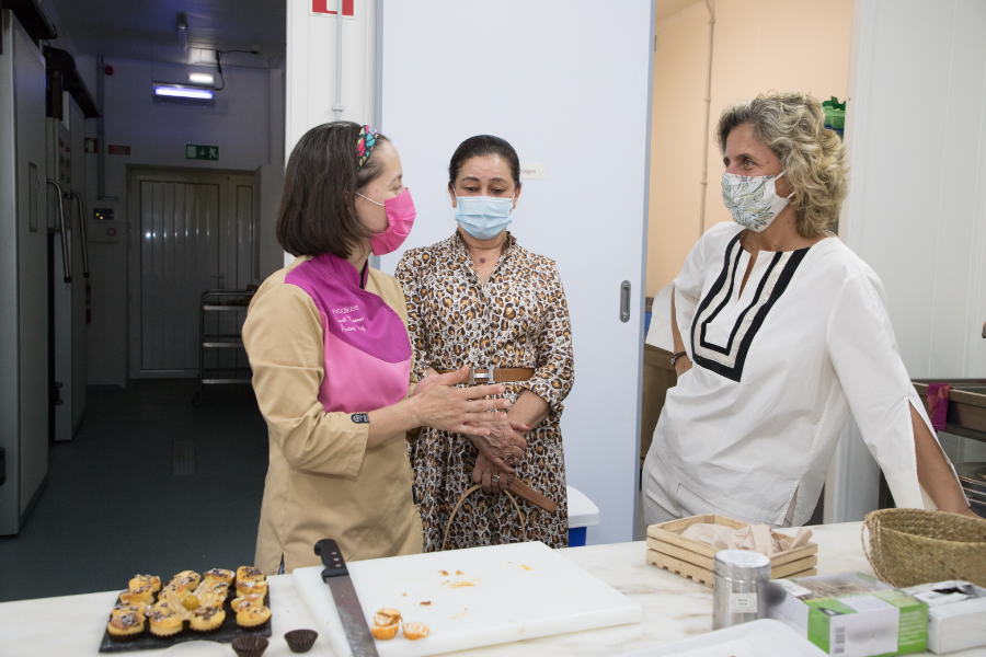 Truques e dicas no Ateliê Geocakes, com Chef Raquel Ramos, Amélia Nabeiro e Sra. Ministra Ana Abrunhosa.
💖💚🍀
geocakes.com
#PortugalRural #Geocakes #IdanhaaNova #Geocakes_Idanha #TradicionaleAutêntico #Genuíno