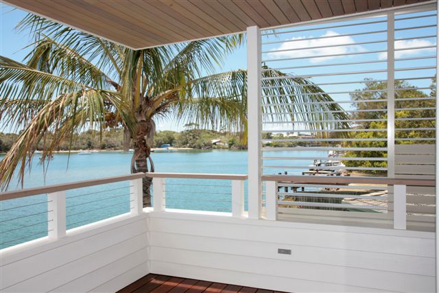 noosa_sc's tweet photo. #AluminiumShutters are quality shutters that are designed to withstand the harsh Australian climate. They look great, provide shade and security, offer ventilation and enhance privacy.
For more details please visit our website:
https://t.co/GDU8P7UVzQ
#shutters #coastaldecor https://t.co/P93syzHdpT