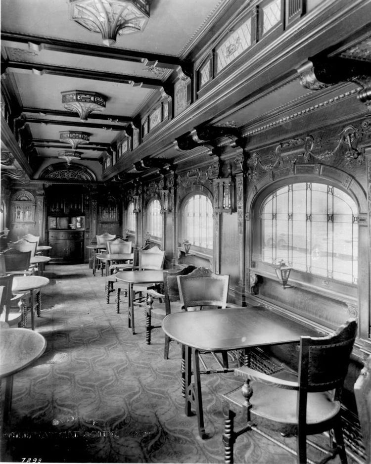 marinamaral2's tweet photo. Train travel in the 1800s: https://t.co/Niyc0aG25o