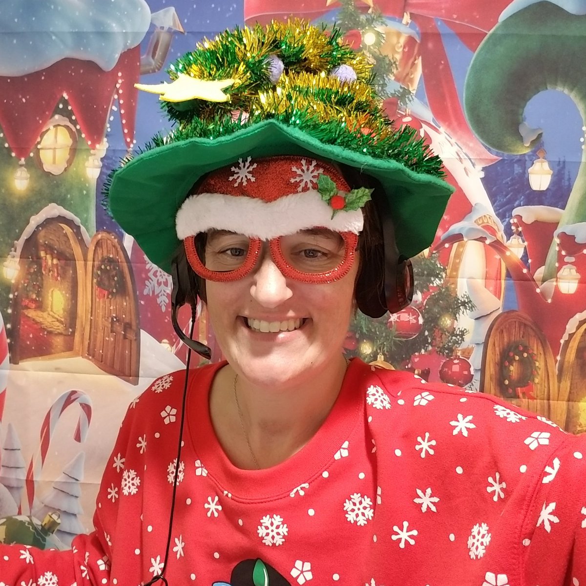 amberress's tweet photo. Good morning from my classroom #vipkidteacher #WorkFromHome @TheVIPKIDLife https://t.co/tnFb7Btw24