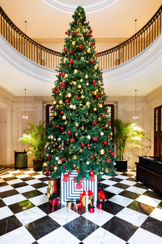 Cheval_Global's tweet image. Just 15 days to go! 

Our Residences in London and Edinburgh are now in full festive mode with baubles, tinsel, glittering lights and even toy soldiers! Pop in and see them for yourself, better yet, book a stay this December and soak up the Christmas spirit. 

#Chevalcollection