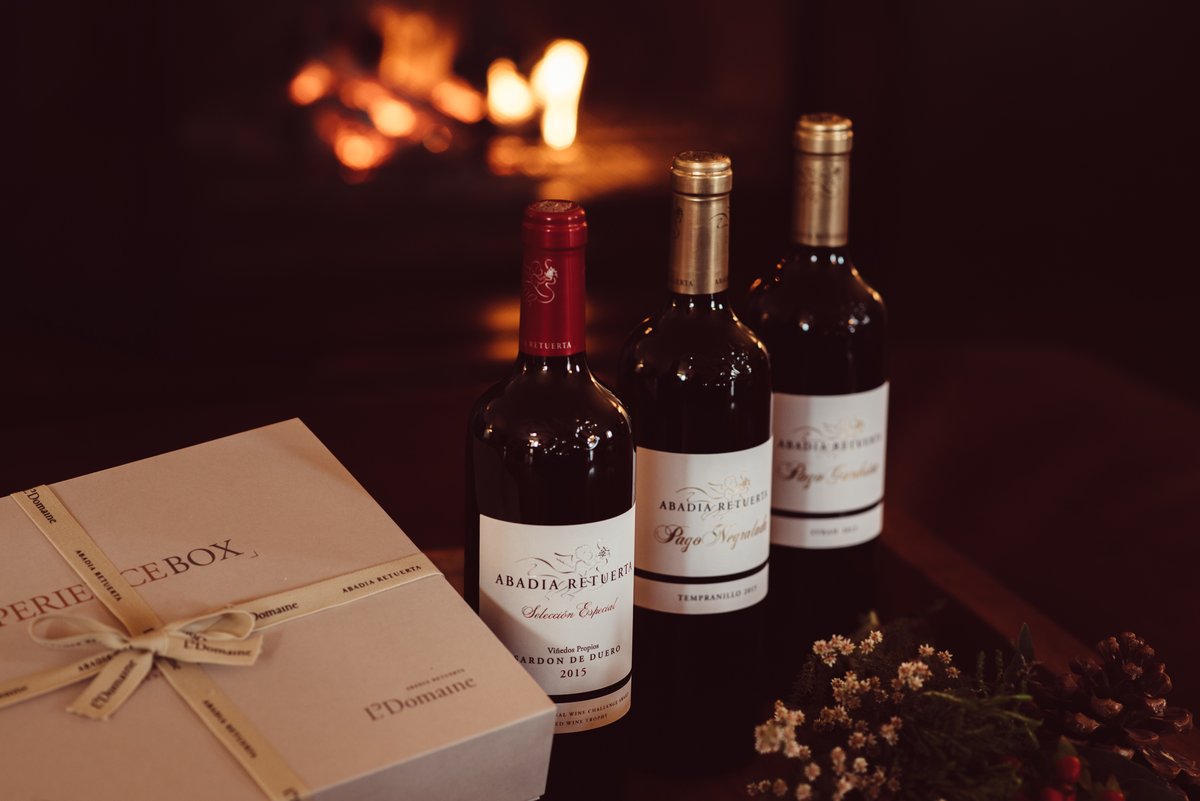 arledomaine's tweet photo. Imagínate recibir una caja que te brinda la oportunidad de vivir en primera persona el lujo experiencial. Así son nuestras Experience Box, el regalo perfecto para sorprender. Descúbrelas en https://t.co/4qGjsObxTR
#experiencebox #regalosoriginales #amantesdelvino #vino #navidad https://t.co/EKjmLmMmdV