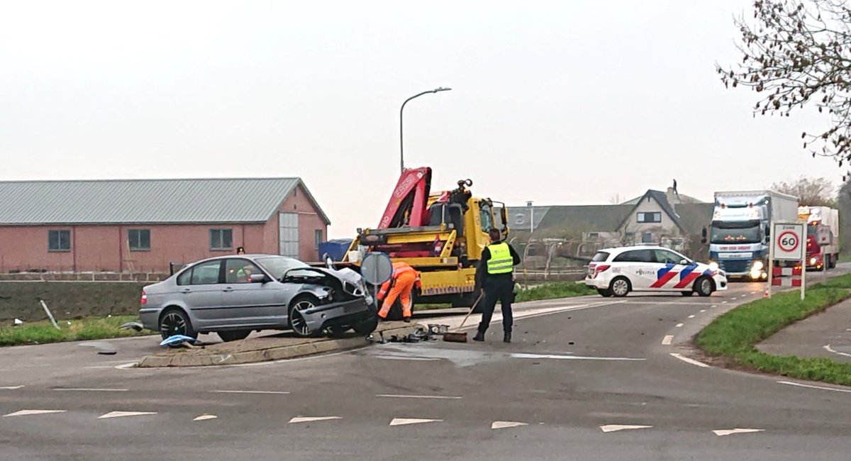 Lees alles over: "Veel schade en gewonde bij ongeval Wervershoof" op Medemblik Actueel | #gewonde #medemblik #ongeval #schade #wervershoof..