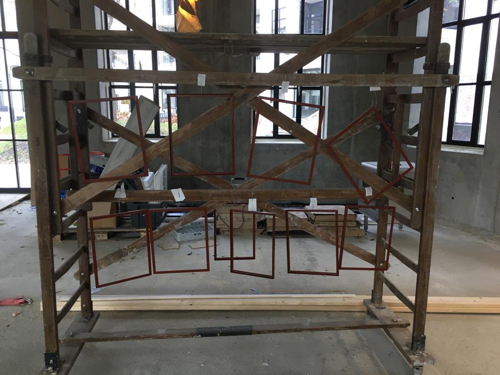 Leerlingen van het #TechniekcollegeParkstad hebben gisteren de stalen kozijnen voor de glas-in-loodramen van #EspressoBarAroma gegrond en geschuurd. Het nieuwe raamwerk wordt binnenkort geplaatst op Saroleastraat 71 #Heerlen. 🙂