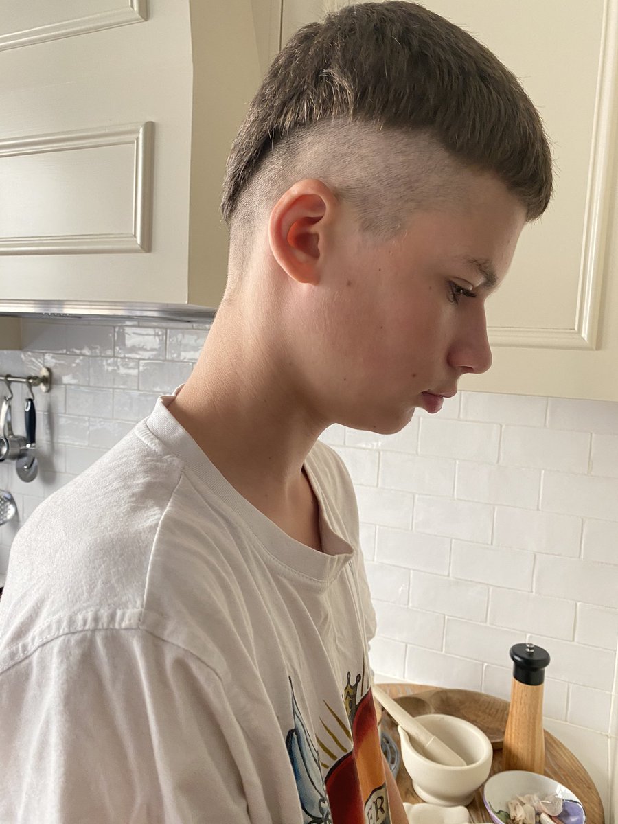 albericie's tweet image. He has agreed to provide photographic evidence. He believes it helps his cause 🤦🏻‍♀️