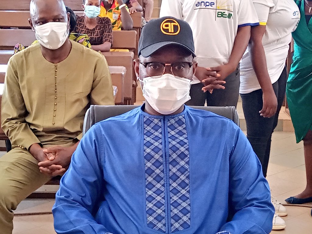 gouvbenin's tweet photo. Dans le cadre de la QUINZAINE NATIONALE DE L'EMPLOI (#QNE), le #MPMEPE, #ModesteKEREKOU, préside la cérémonie de lancement officiel de la Journée Universitaire de l'Emploi (#JUE) qui se déroule en ce moment à l'Université de #Parakou. #Wasexo #Gouvbenin #EmploiBenin #PAGBenin https://t.co/6ESeZ14a6e