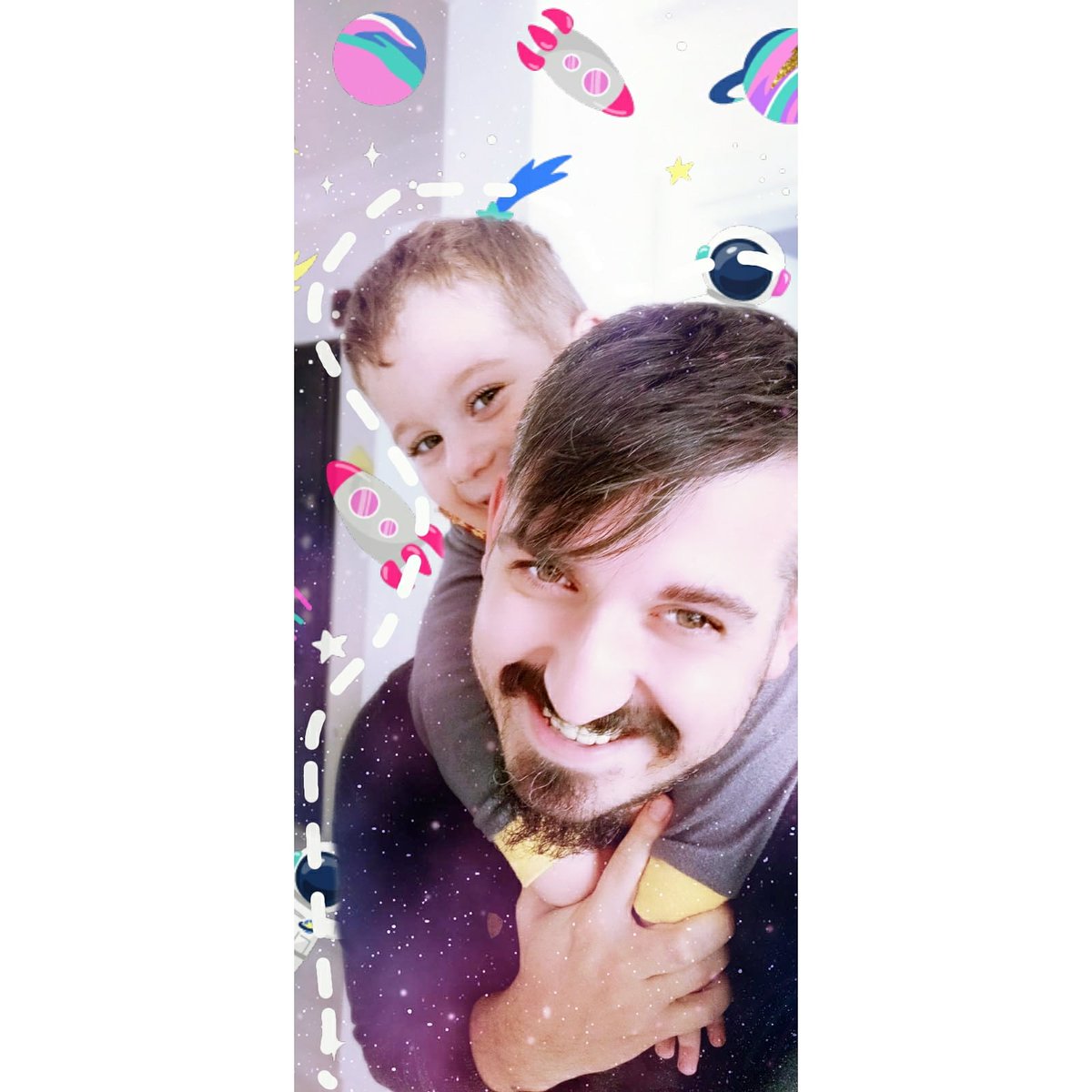 thebarisgurbuz's tweet photo. Boynunuzda taşıyabileceğiniz en değerli mücevher çocuğunuzun kollarıdır.
#myson #son #dady #dad #dadysboy #dadandson #baba #oğul https://t.co/0A36huMeWv
