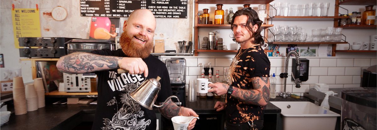 In deze rare tijd van social distancing en 1,5e meter afstand, zijn er gelukkig ook 'n hoop fijne en hartverwarmende initiatieven in #Utrecht ontstaan. #OntdekUtrecht zet ze op een rij: buff.ly/3lt0NIn #UtrechtVerbindt #SteunDeKeukens #SupportYourLocalsNL <a href="/GemeenteUtrecht/">Gemeente Utrecht</a>