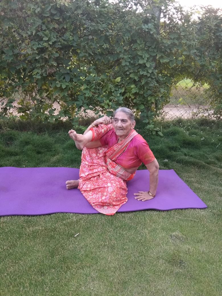 shweta_shalini's tweet photo. Guess what.....
This yogini is 83 &amp; looks 50.
Look at her flexibility while doing Yoga- I want to be like her when I am 83 ❤️
What an Inspiration is Shrimati #VrindaPathak 
@vishwasvpathak Jee's mom https://t.co/ccGUDltiTl