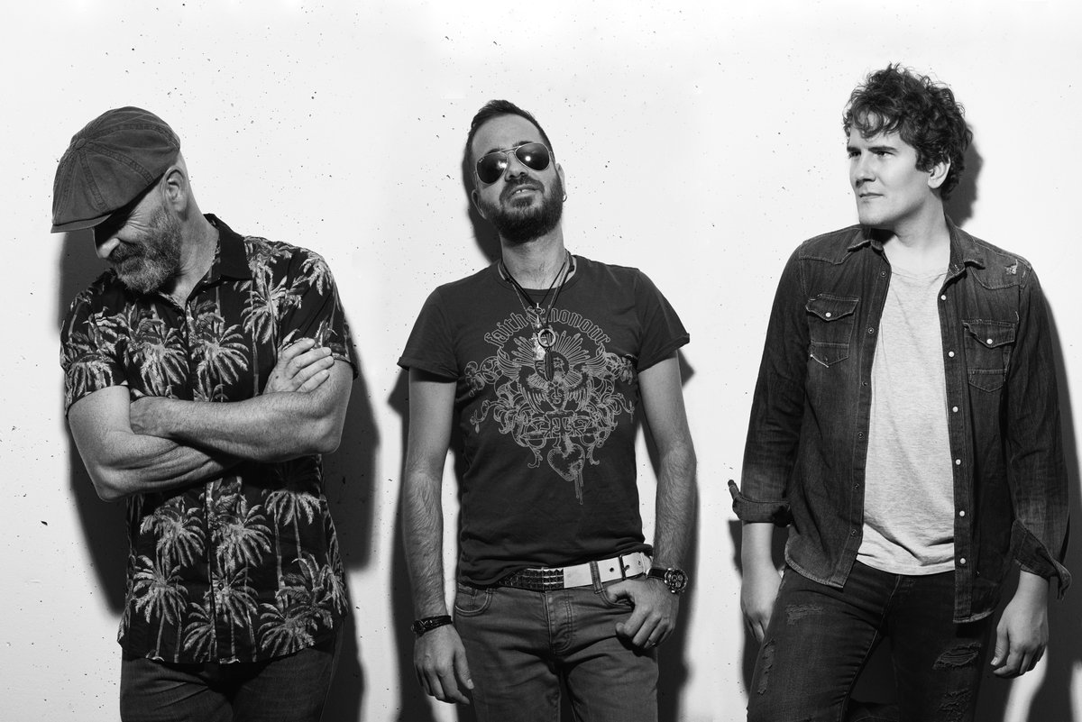 ::EMERGENTES::

La banda madrileña LE FLAM publican su nueva canción "En un instante", tercer adelanto de su disco debut. 

elmundodetulsa.com/2020/12/le-fla…