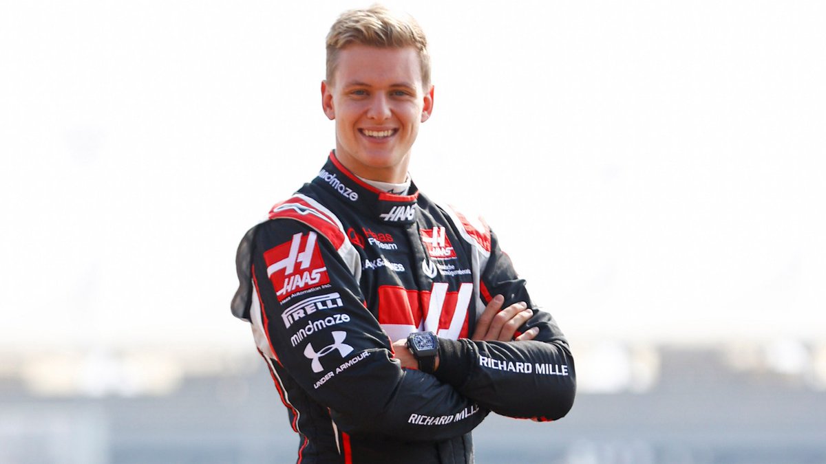 F1's tweet photo. ⚪️🔴⚫️ @SchumacherMick ⚫️🔴⚪️

You suit your @HaasF1Team colours, Mick! 👌

#F1 https://t.co/VttNFQcKNF