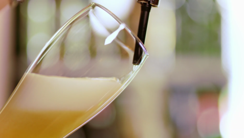 airproductsuki's tweet photo. We're celebrating #NationalLagerDay! Three cheers to great quality beer gas. If you work in the drinks industry, check out our fit and forget cellar gas system for fuss free fizz. https://t.co/GdiG7DPkg8 #carbondioxide #cellar #cellargas #foodgradegas https://t.co/jOBCSgUiGp
