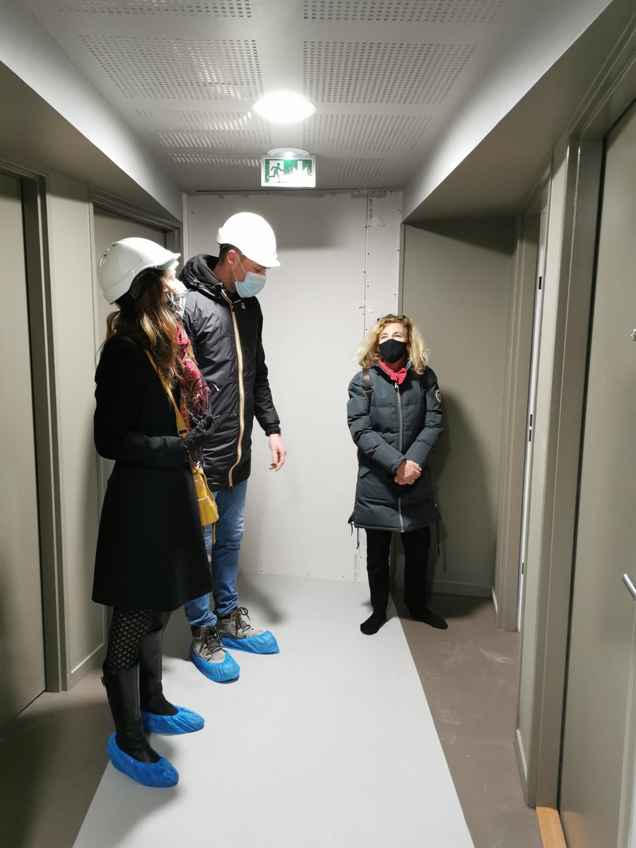 Visite avec @OrianeFilhol du logement témoin de la future résidence étudiante <a href="/PlaineCoHabitat/">Plaine Commune Habitat</a> située à deux pas du métro #SaintDenis université dans la Zac des Tartres. Les 150 logements seront confiés en gestion à @ArpejOfficiel.