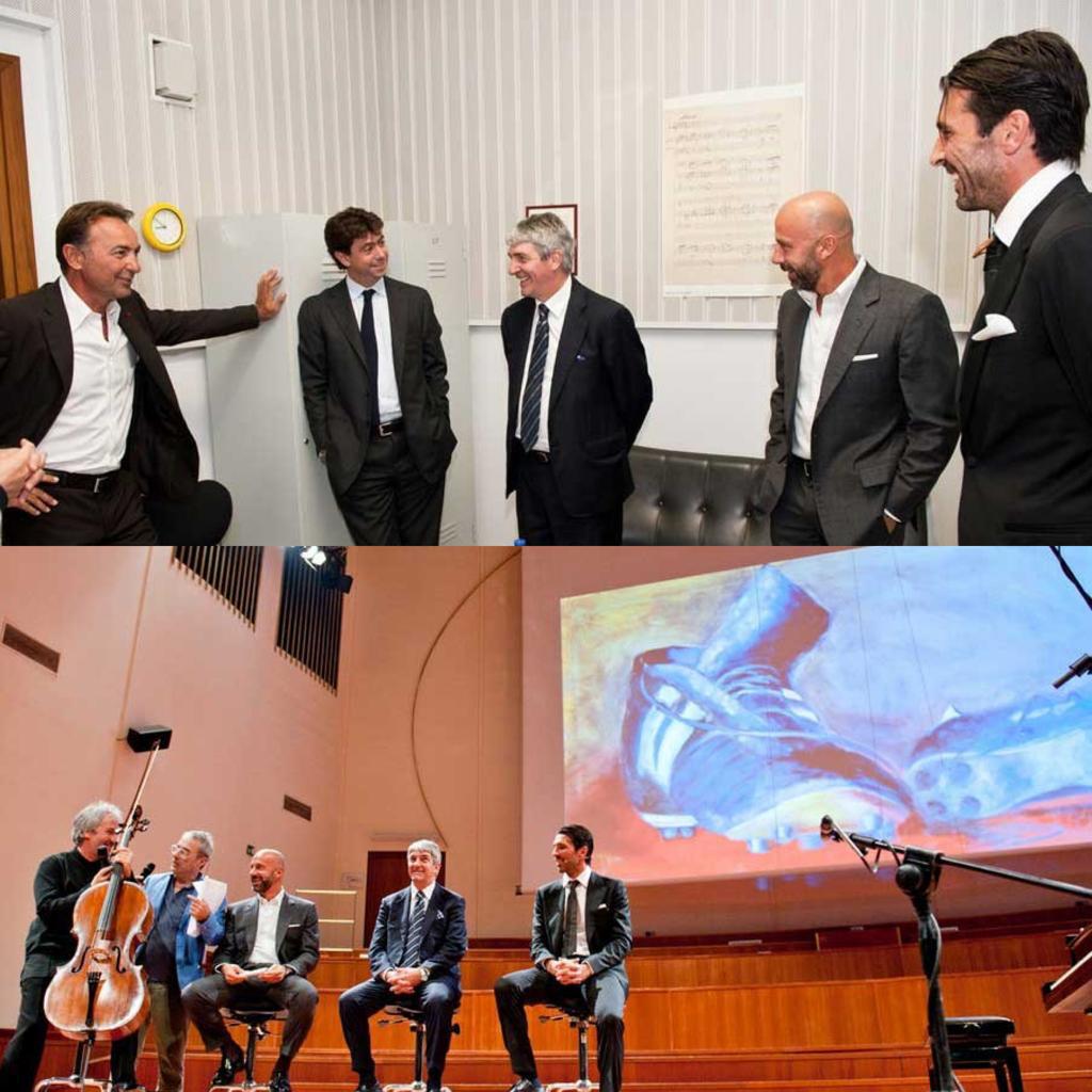 Buon viaggio Pablito! "E' una cosa curiosa, ma la connessione c'è. Poche cose sanno trasmettere un'emozione forte come un goal: la musica è tra queste." (#PaoloRossi - La Musica fa Goal - 22 settembre 2013)
Condoglianze a Federica, Sofia Elena, Maria Vittoria e Alessandro. #RIP