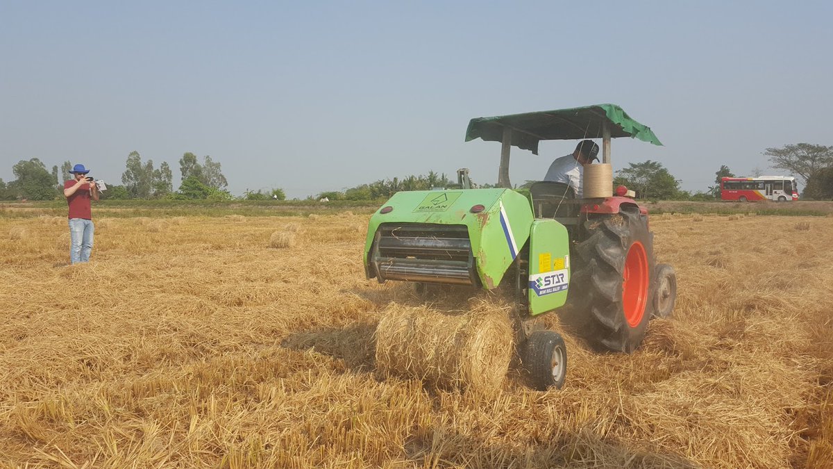irri's tweet photo. #IRRI60 #OpenAccess: "Sustainable Rice Straw Management" book gains wide readership on UN Sustainable Goal #13: Climate Action, with 74,246 chapter downloads. Get your FREE copy via this link: https://t.co/u8Ut2oJEhi https://t.co/phYpv3lcoF