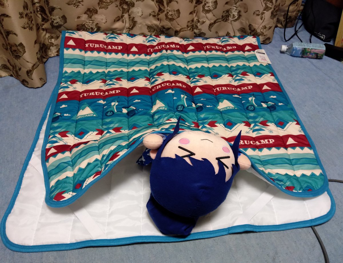 みさやん しまむらでゆるキャン の 犬山あおいクッション2つと 長座布団 敷きパッドを購入しました 犬子は枕にして 敷きパッドはコットに敷いて使おう W 長座布団が厚みあってすごくいい座り心地 ３ 柄もビーノが入って