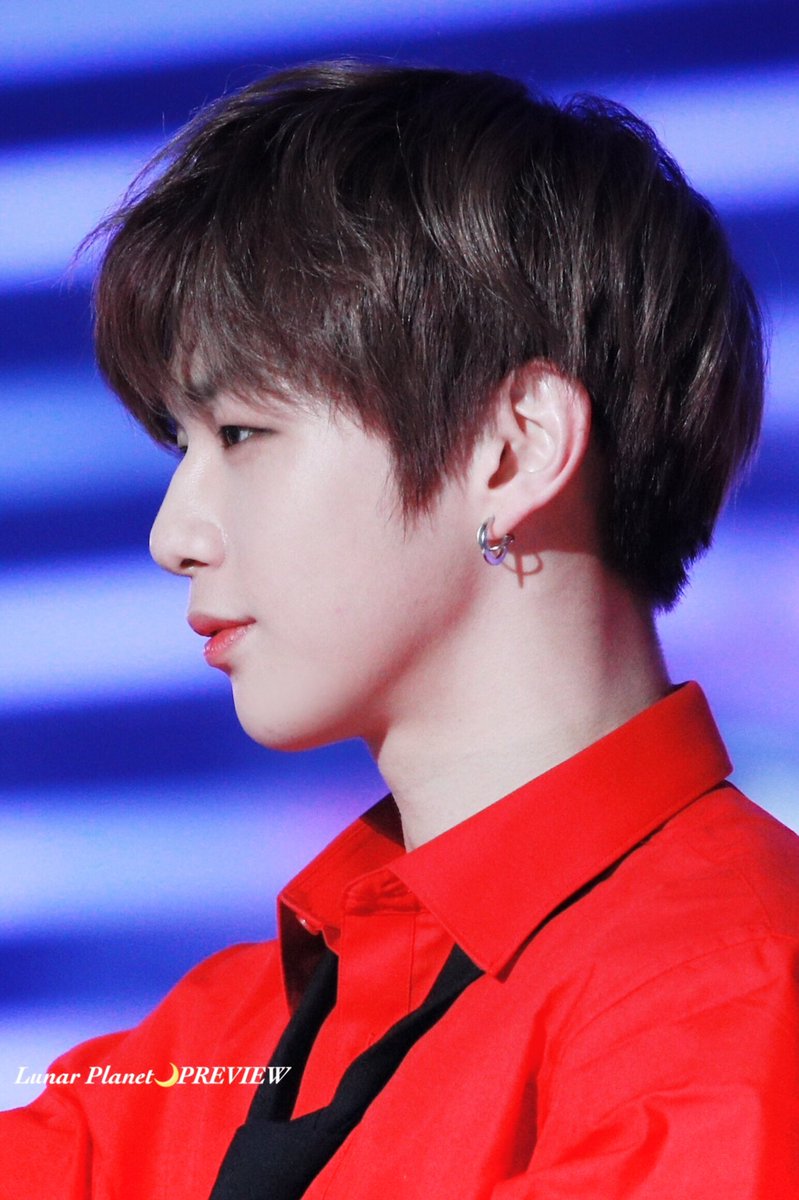 Hourly KangDaniel tweet media
