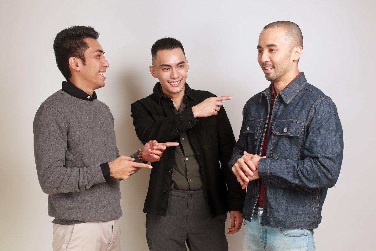 MackyTung's tweet image. As long as we&apos;re asked which brother goes first, the answer is always @mikko.tung.

Catch me and my brothers in tonight&apos;s episode of #ProjectGo as the entrepreneurs present their business pitch! 🔥

Premiering at 8:25pm on @axnasia&apos;s YouTube Page!

#ProjectGO 
#GoDaddyAsia