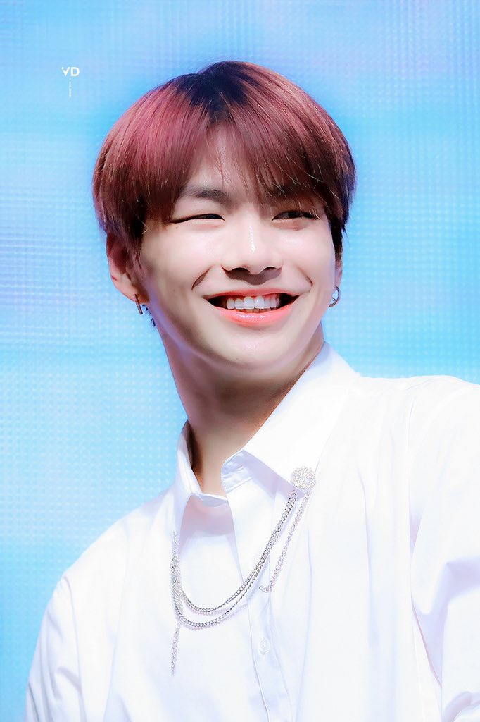 Hourly KangDaniel tweet media