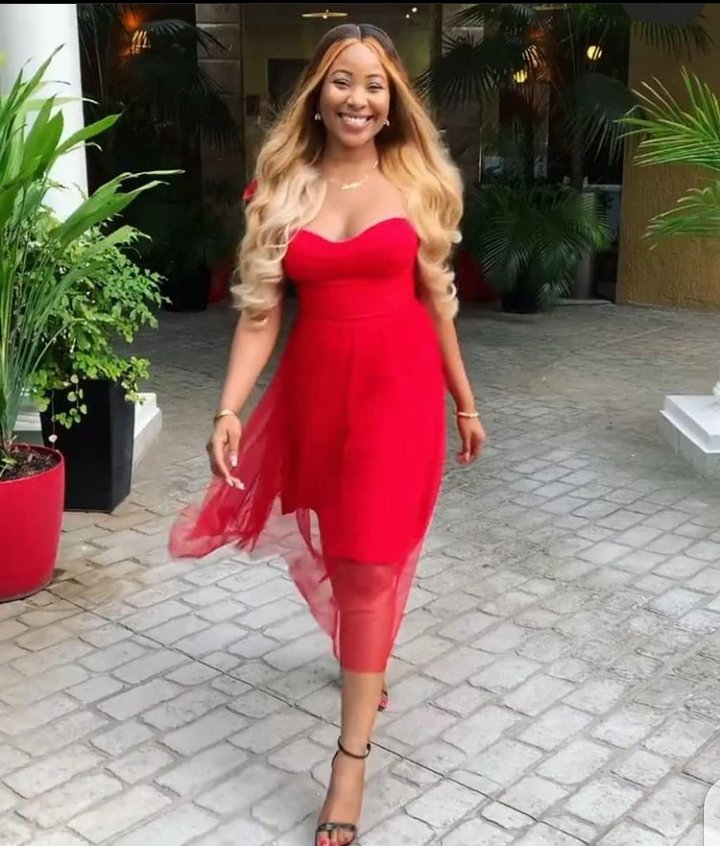  @EricaNlewedim as PringlesA thread #MamadorElitesDish