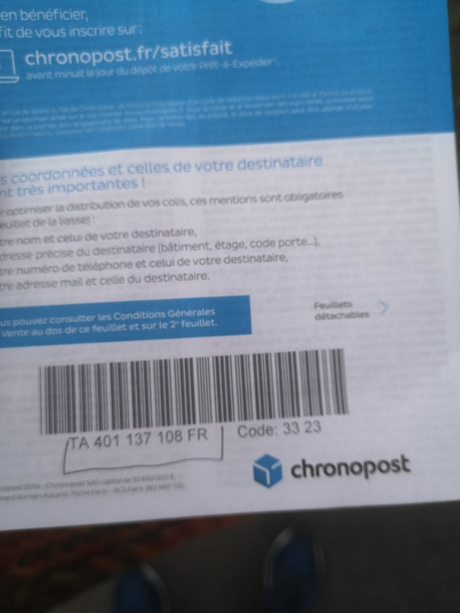 Blaisedesebaste's tweet photo. Quand bêtement on fait la queue 25 minutes pour un colis livré le lendemain 13h, et en cours de livraison depuis 3 jours entre Albi et le @Cdc_13eDBLE... @Chronopost @LaPosteBusiness faut que je fasse la livraison moi-même 🚚🤬 ? @LaposteMonAmour #laposte #lapostecolis https://t.co/cNYfLwlrGM