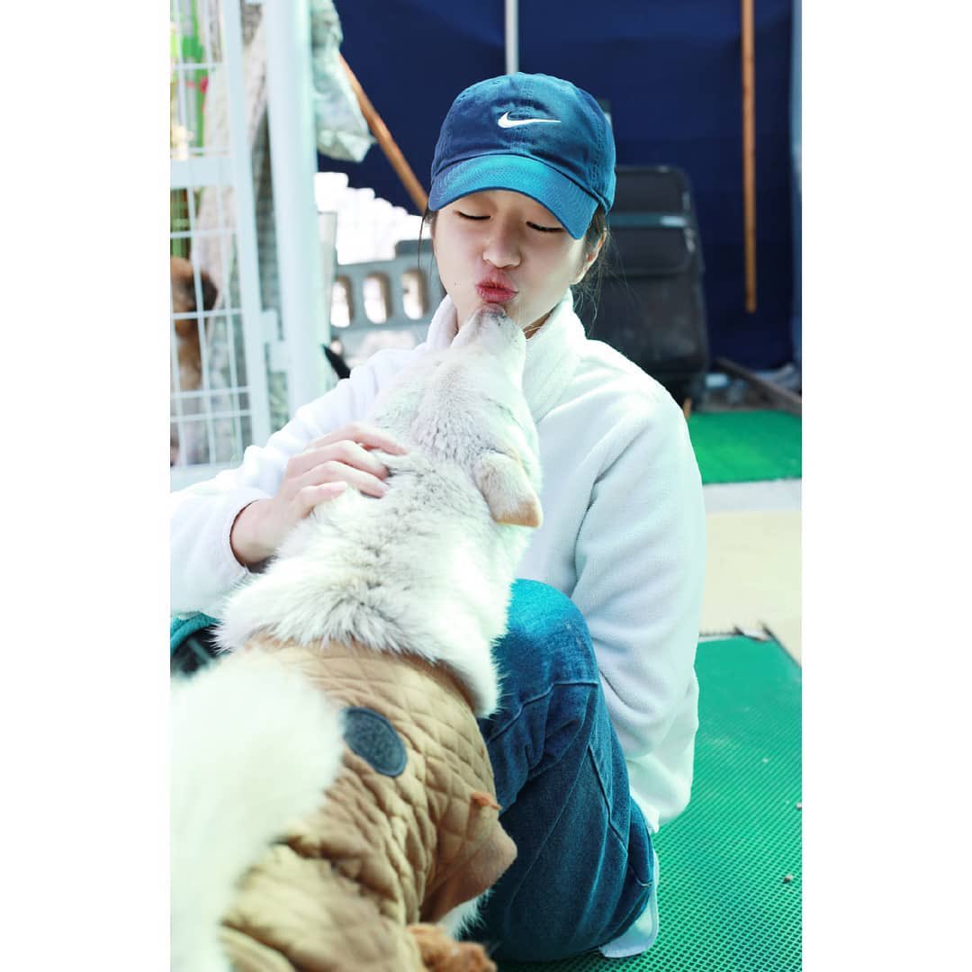 LOL then theres yeaji getting attacked by a dog 