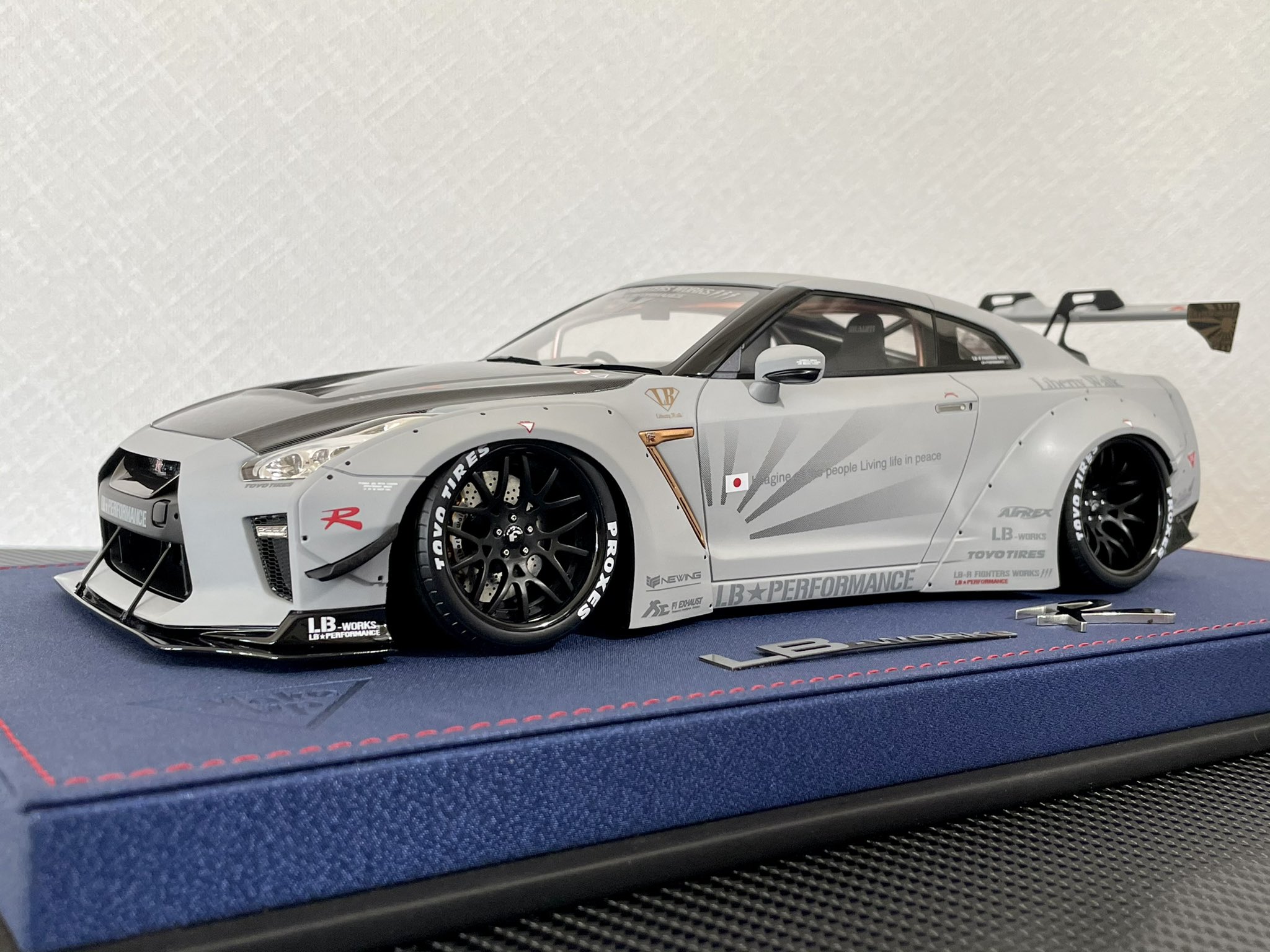 イグニションモデル Libertywalk GT-R 1033