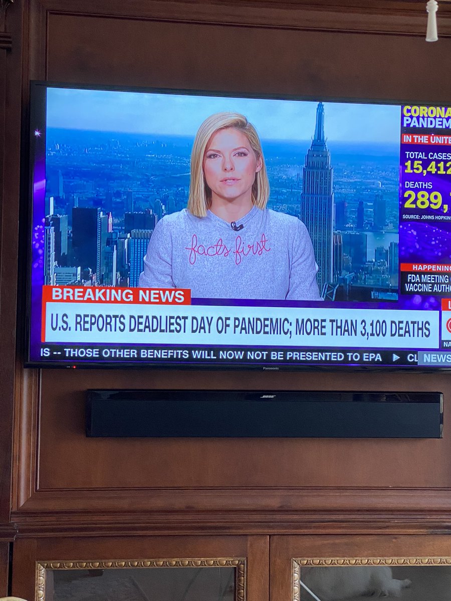I need to know where <a href="/KateBolduan/">Kate Bolduan</a> got this sweater ASAP <a href="/CNN/">CNN</a>