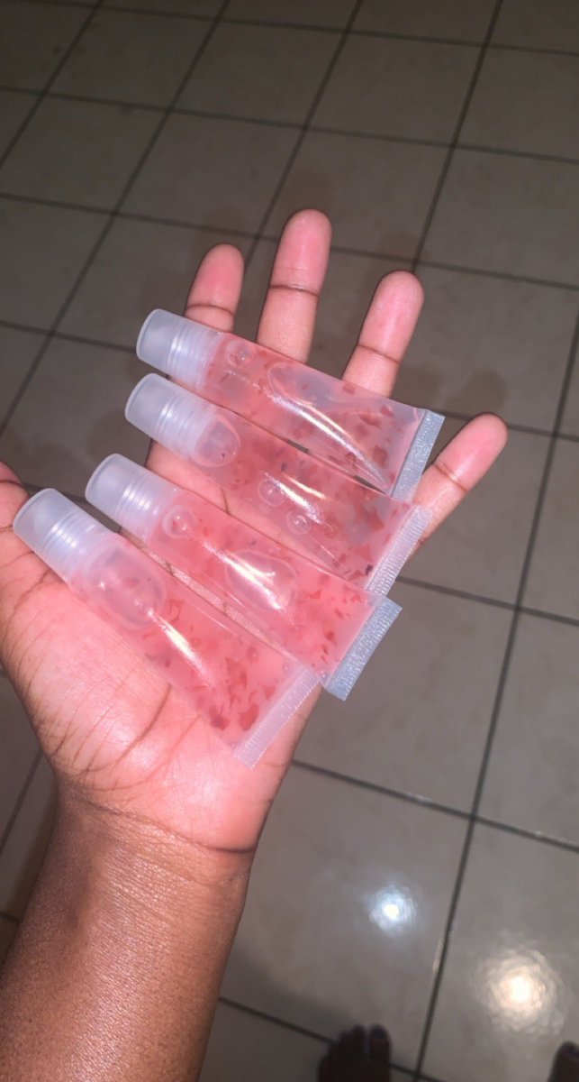 kisana_elzie's tweet photo. Remember to Use Code “Happy 20” to get a 20 percent discount on purchase over $15!! Come check out my perfect stocking stuffers ‼️
Lipglosses ~ $5 💄
Ashtrays- $10~$20🚬
Keychains~ $4🤩
https://t.co/cjElqomcYy 
💓Share for Support💓 https://t.co/cNg0CVJSlv