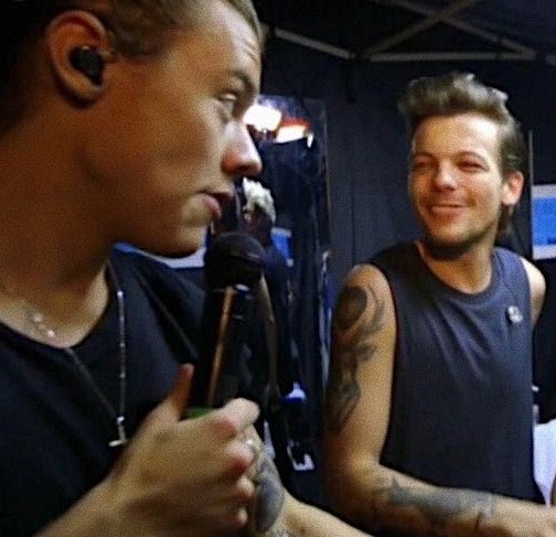 but just look at us holding onwe’re still together, still going strong