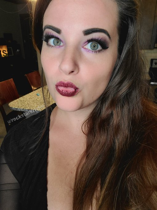 It&rsquo;s #ThirstyThursday my hungry rockstars! What&rsquo;s in your plate today?  https://t.co/Sb6agnRYuF  #Rockstarkristin<a href="/tag/thirstythursday"class="tags">#ThirstyThursday</a><a href="/tag/foxnews"class="tags"><span>#foxnews</span></a><a href="/tag/instagramdown"class="tags"><span>#instagramdown</span></a><a href="/tag/onlyfans"class="tags"><span>#onlyfans</span></a><a href="/tag/buyingcontent"class="tags"><span>#buyingcontent</span></a>