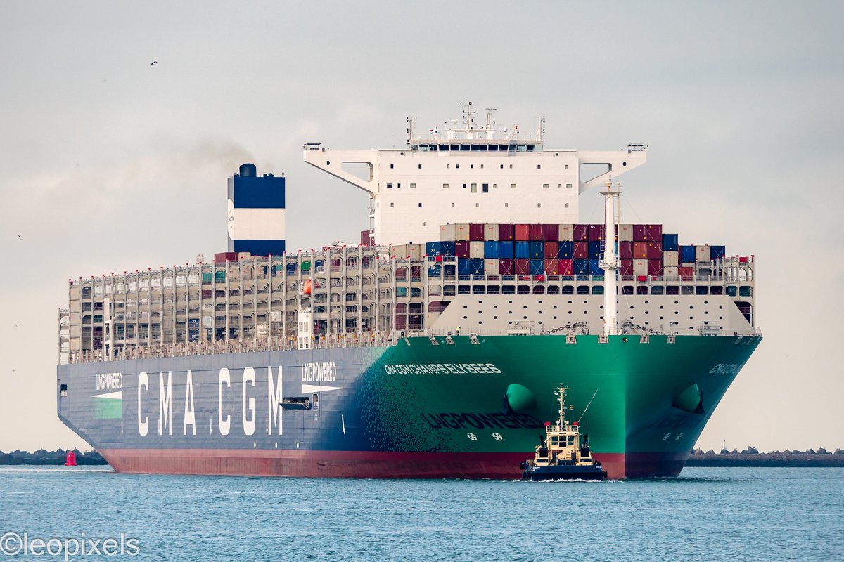 #cmacgmchampselysees <a href="/CmaCgm_France/">CMA CGM France</a> <a href="/cmacgm/">CMA CGM Group</a> #Rotterdam #Thenetherlands <a href="/PortOfRotterdam/">Port of Rotterdam Authority</a> <a href="/OnzeHaven/">Onze Haven</a> #lng #lngpowered