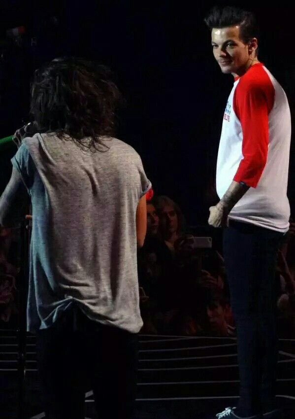 you’re still the one that i lovethe only one i dream ofyou’re still the one i kiss goodnight