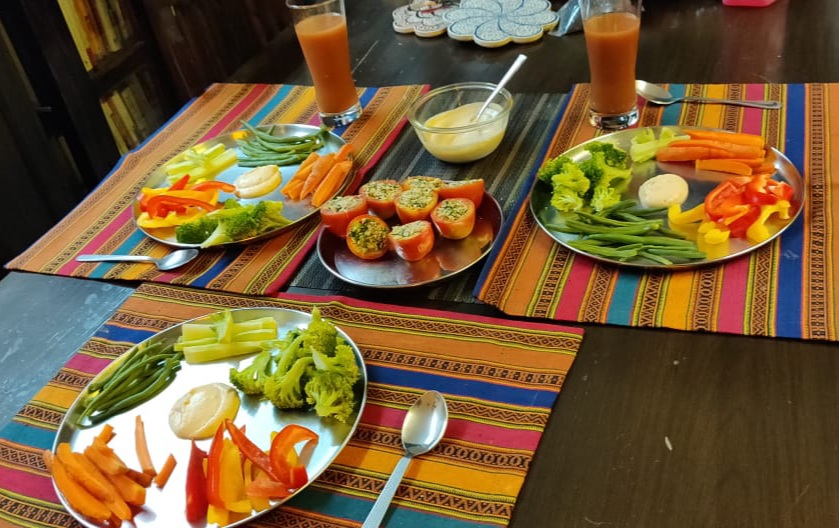 WarrierNandita's tweet photo. How would you describe this dinner in one word?
#oilfree
#grainfree
#plantbased
#digestiverest https://t.co/bl0jVOjfiO
