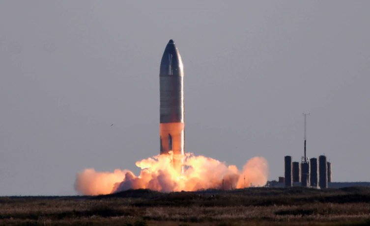 IndiaToday's tweet photo. SpaceX rocket Starship explodes during landing minutes after successful test launch

#ITPhotoblog #SpaceX #SpaceXRocket 

More pictures here: https://t.co/5DuxhECh33 https://t.co/i2jp5tCqP3
