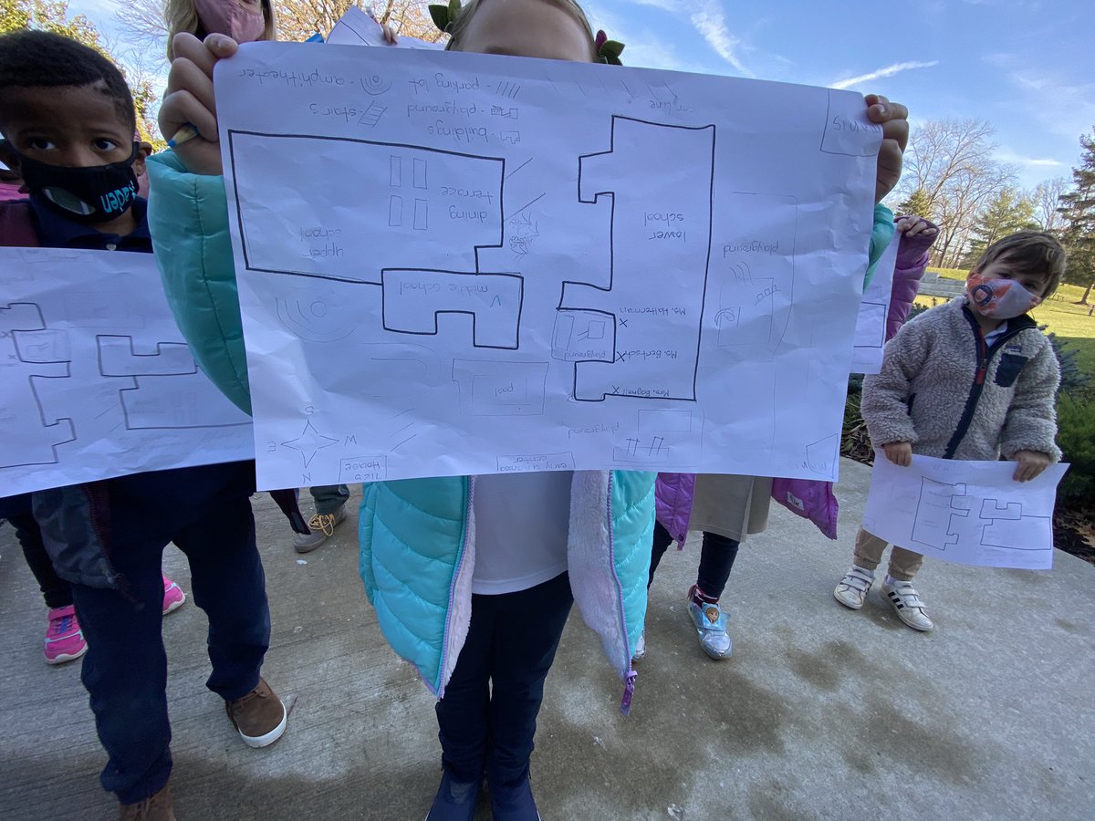 TonyJaccaci's tweet image. Ms. Halterman’s @CountryDay Kindergarten class is learning about maps as they navigate our beautiful campus. Where are they starting? True North on the compass rose! #ccdslearning #wearecountryday @mark_morawski  🗺 👀