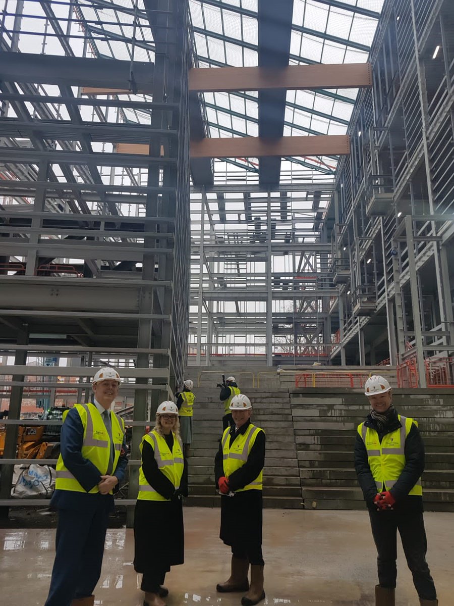 jthornhillLTE's tweet photo. UK’s largest investment in skills, underway right here in Manchester, enabled by partnerships with local &amp; devolved govt, on time &amp; on budget, class of 2020 involved in new facilities for 2030 &amp; beyond, all despite Brexit &amp; Covid. This is MCR, we do things differently here...🐝 https://t.co/TEOkr3Bg0B