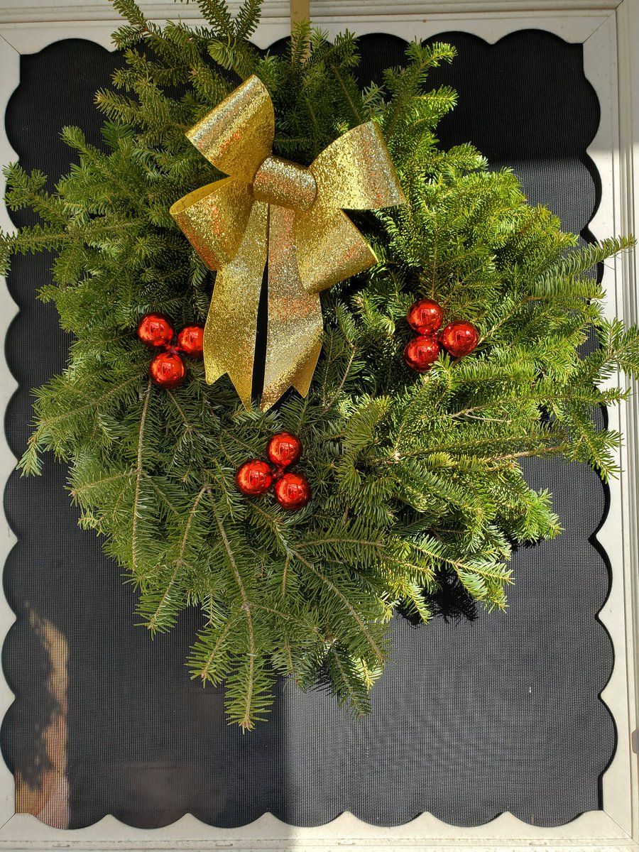 The official start of the holiday season (finally!) My annual wreath from  St. Vincent's <a href="/boyscouts/">Scouting America</a> <a href="/CityofBayonne/">City of Bayonne</a> @fcreswick. it smells like Christmas!!!🎄