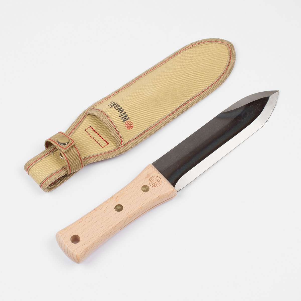 We're now stocking the mighty Niwaki Hori Hori in our online shop. This amazing Japanese trowel is perfect for a multitude of uses around the garden.

theplantroom.shop/shop/tools

#shopsmall #supportsmallbusiness #horihori