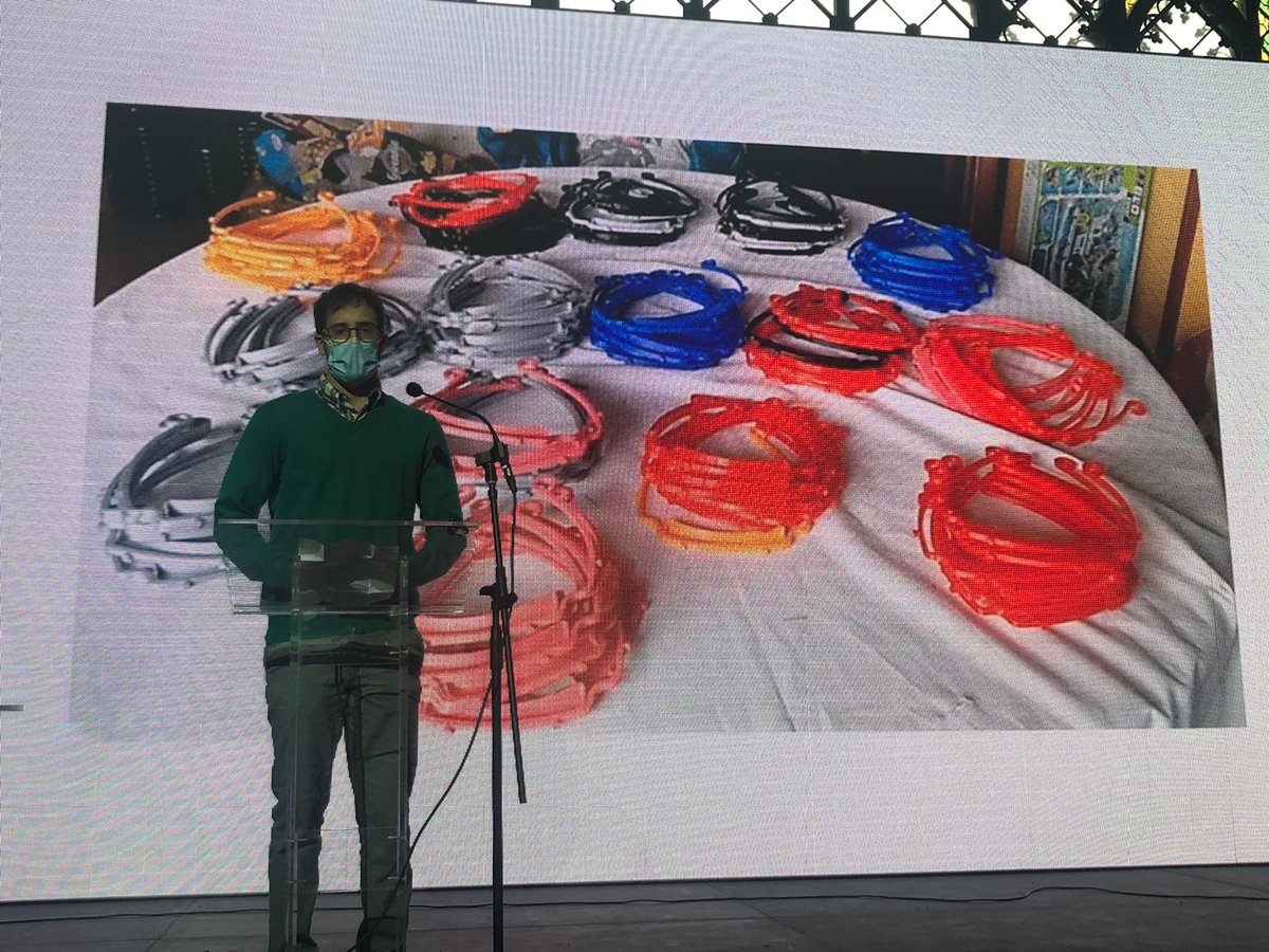 sevillaabierta's tweet photo. También queremos reconocer el proyecto #Libremask, un modelo de mascarilla para sanitarios expuestos a alto riesgo, que ha sido desarrollada de forma altruista y con código abierto por el movimiento Coronavirus Makers, del que forma parte el sevillano Manuel Correa. https://t.co/MhgVowBSUM