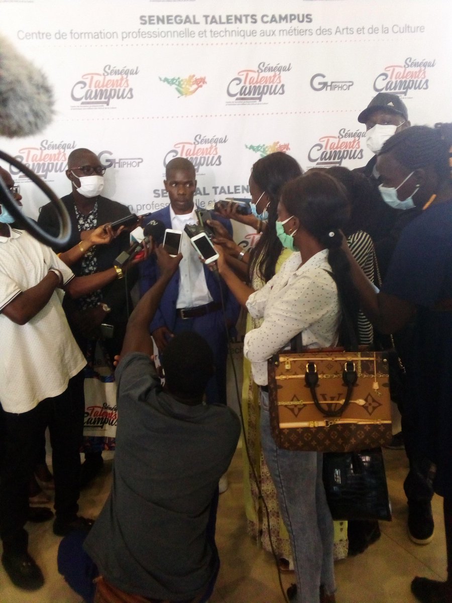 MM_Kouate's tweet photo. Coordinateur du projet #SenegalTalentsCampus Amadou Fall Ba @AMADOF
"Nous nous sommes vite rendu compte de la faiblesse ds ressources humaines dns le domaine ds cultures urbaines."
"Le projets STC a été réalisée grâce : aux legs de nos aînés et à la générosité de ns partenaires" https://t.co/ATF3c7B6Lq