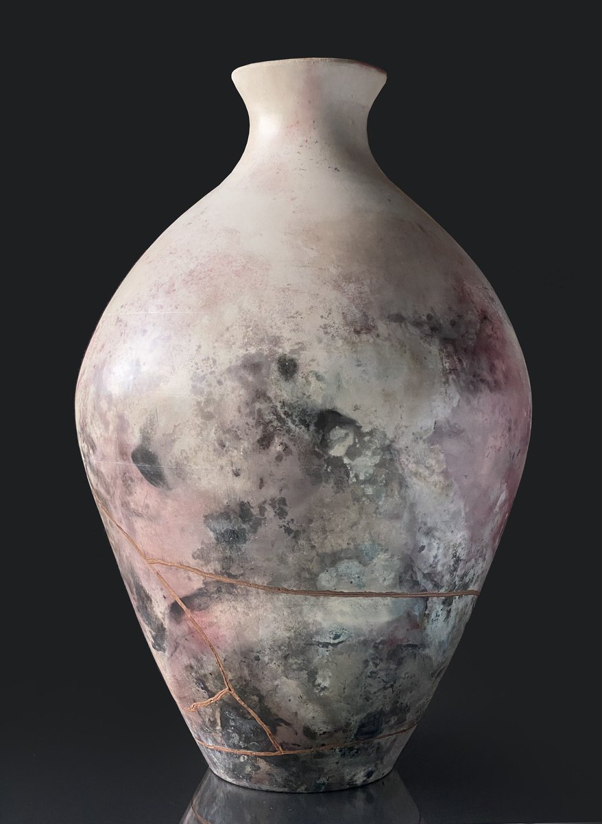 gallerycheshire's tweet photo. This beautiful large pot by Kit Andrews is available in our current exhibition.
#KitAndrews #cornishpotter #contemporaryceramics #pitfiredpottery #ceramics #modernceramics #bristolceramics #interiordesign #ceramiccollector #ceramicistsofinstagram #cheshire #hale https://t.co/jlUlzcStLs
