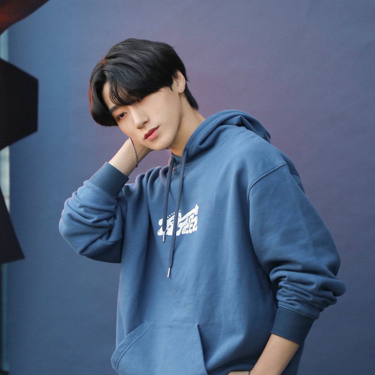 sansgallery's tweet photo. whose boyfriend is this 
#에이티즈 #ATEEZ #최산 #산 #San https://t.co/WuNMx7jjMf