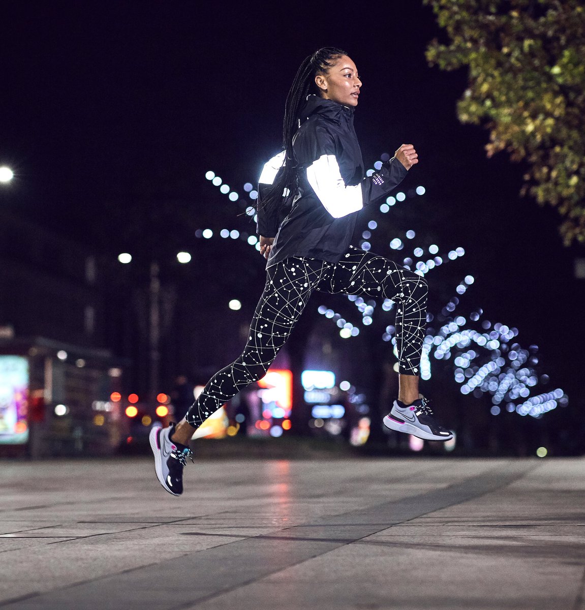 RobPassmore1's tweet photo. Winter campaign for @ProD_Running 
Shooting action and high viz in the dark is challenging but worth it 📸 https://t.co/v5nqZYW84t