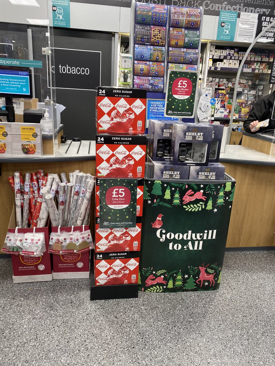karlspizer1989's tweet photo. Best Christmas at inkersall #christmasbest https://t.co/QkmLn5jOZv