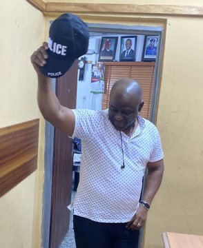 Otunbakush1's tweet photo. My Oga @TunjiDisu1 has been redeployed to Abuja, wow the whole @rrslagos767 thank you for your service mehn, you did alot of good...

We go miss u for Lagos oooooooo...

More wins sir..

Alot of good awaits u at the force Headquarters https://t.co/18U86DGNJM