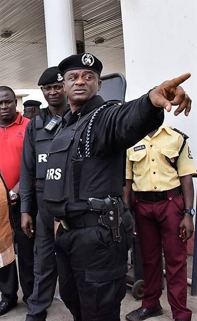 Otunbakush1's tweet photo. My Oga @TunjiDisu1 has been redeployed to Abuja, wow the whole @rrslagos767 thank you for your service mehn, you did alot of good...

We go miss u for Lagos oooooooo...

More wins sir..

Alot of good awaits u at the force Headquarters https://t.co/18U86DGNJM